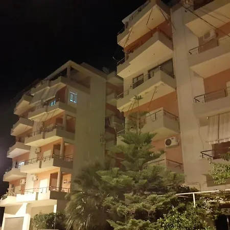 Sole&mare Apartment, 7 Minutes Walk From Lungomare Appartement *